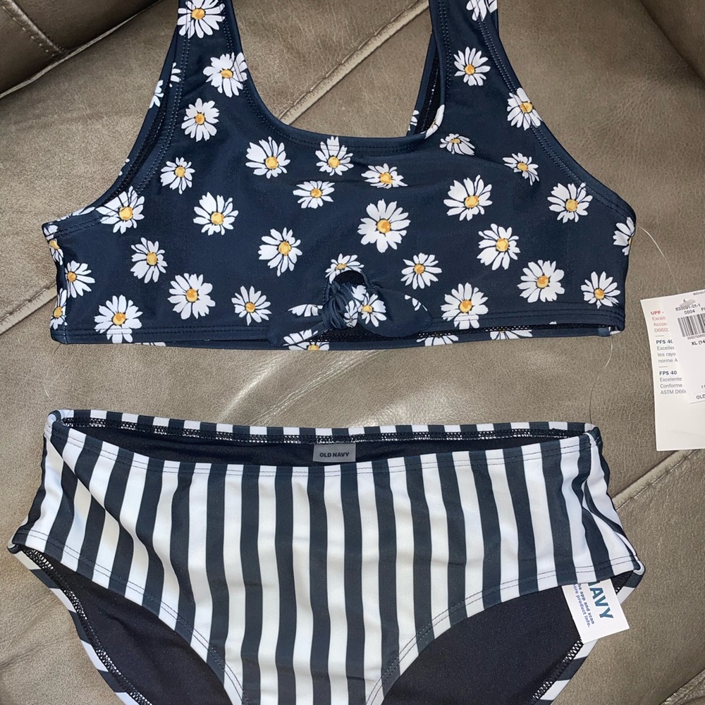 🌼Daisy & Striped Bikini Set🌼